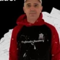 Afrim, Fliesenleger und Trockenbauer
